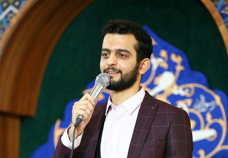 شعرخوانی مجید تال در حضور رهبر